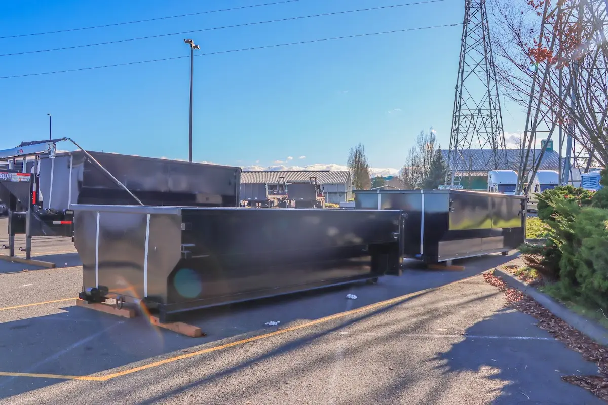 Professional dumpster rental and junk removal service in Ravenswood